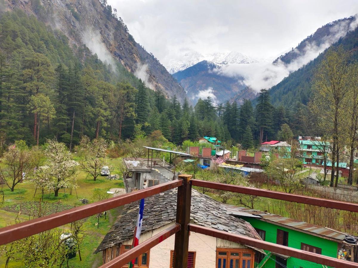 The Royal Orchard Kasol Hotel Exterior photo